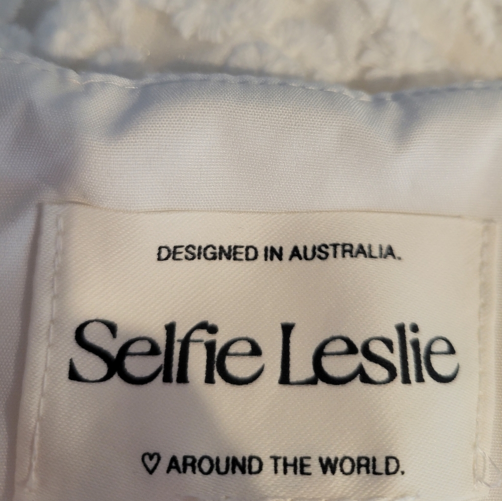 Selfie Leslie White Mini Dress Size  S  Lace Ruffle - Picture 7 of 7